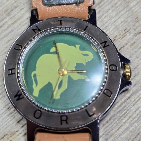 ? Hunting World Vintage Outdoor Watch with Elephant Inlay Rare! Works Great!! main image 16